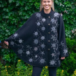 Cape LOTTA felted black 1